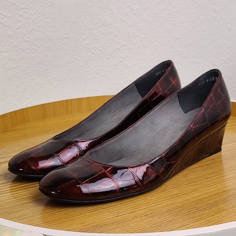 Stuart Weitzman Brown Embossed Leather Wedges - image 3